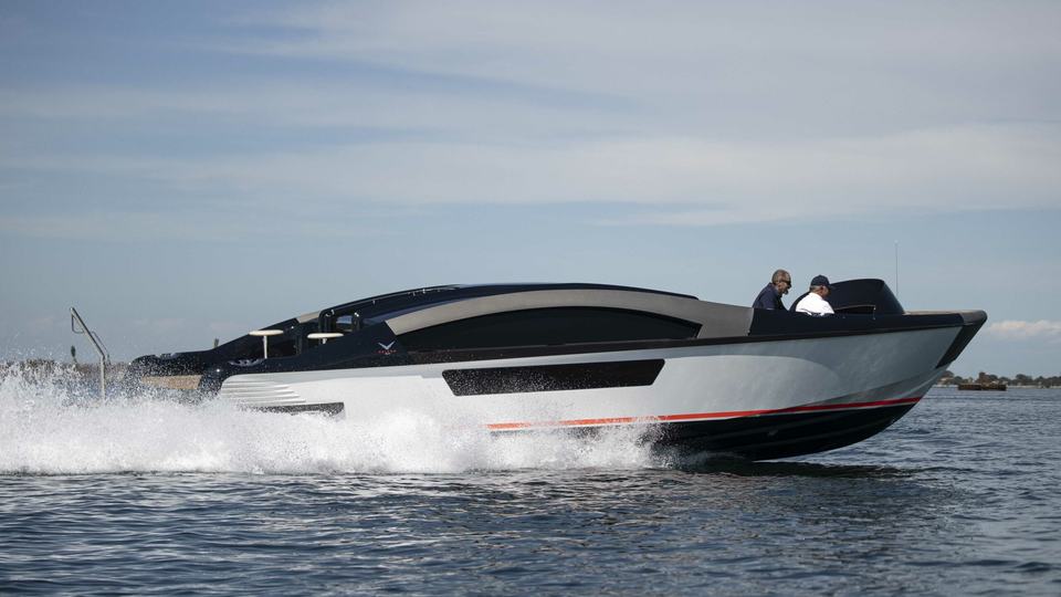 Falcon 10.5m Limousine Tender