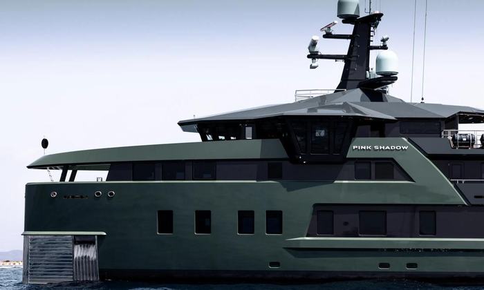 A Win for PINK SHADOW at China Yacht Awards press image