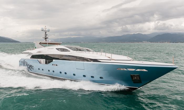 FLYING DRAGON by Admiral Yachts