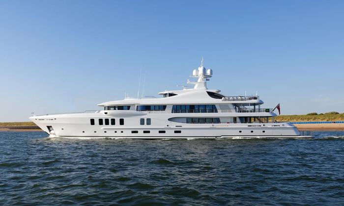 NENINKA - Damen Yachting official image