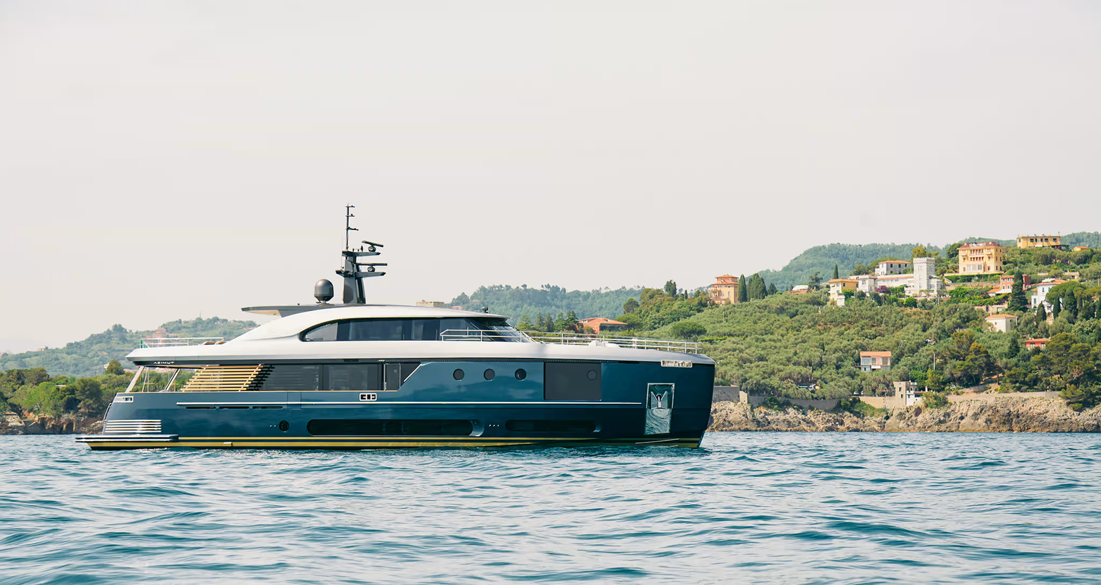 Azimut Magellano 30M — official builder image